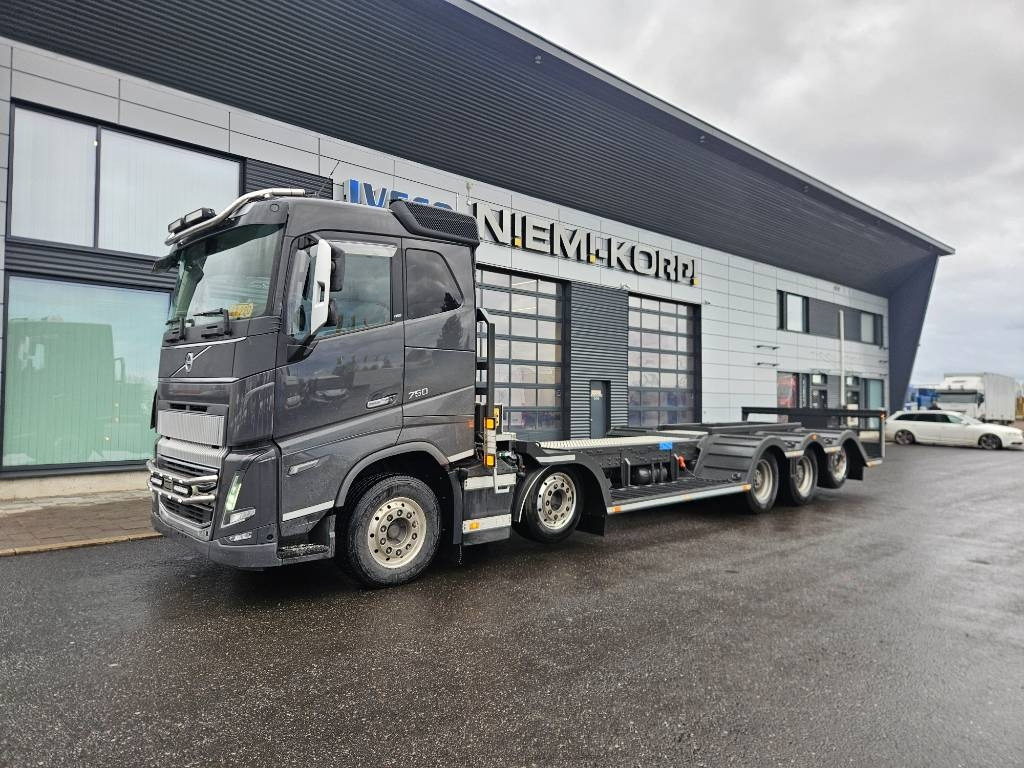 Volvo FH16 750 10x4 uudella metsäkoneritilällä  - Φορτηγό ξυλείας: φωτογραφία 1 Volvo FH16 750 10x4 uudella metsäkoneritilällä  - Φορτηγό ξυλείας: φωτογραφία 1