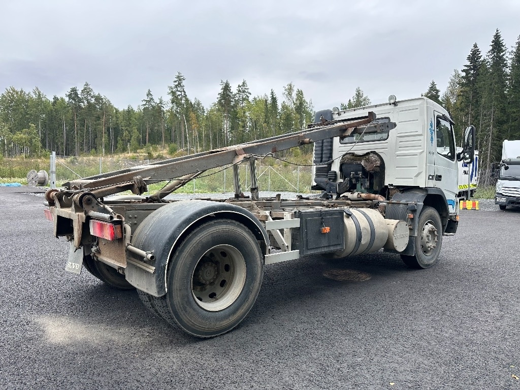 Volvo FM7 4x2 vaijerilaitteilla - Φορτηγό καδοφόρος φορτωτής: φωτογραφία 4 Volvo FM7 4x2 vaijerilaitteilla - Φορτηγό καδοφόρος φορτωτής: φωτογραφία 4