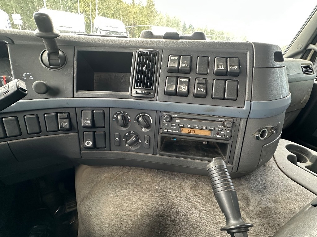 Φορτηγό καδοφόρος φορτωτής Volvo FM9 4x2 vaijerilaitteilla: φωτογραφία 11