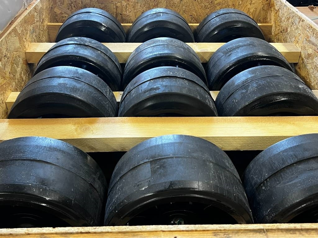 CNH Track rollers for tracks - CNH - Quadtrac/Steiger - Ελαστικό για Γεωργικά μηχανήματα: φωτογραφία 3 CNH Track rollers for tracks - CNH - Quadtrac/Steiger - Ελαστικό για Γεωργικά μηχανήματα: φωτογραφία 3