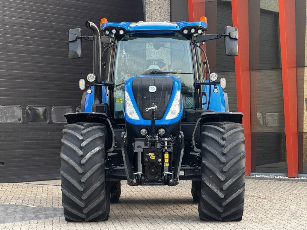 New Holland T7.270 Auto Command, frontlinkage + PTO,1091 hr - Τρακτέρ: φωτογραφία 5 New Holland T7.270 Auto Command, frontlinkage + PTO,1091 hr - Τρακτέρ: φωτογραφία 5