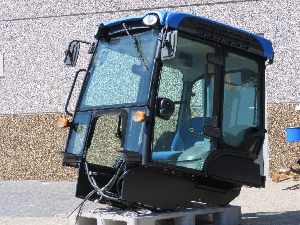 New Holland TK - Καμπίνα για Κατασκευή μηχανήματα: φωτογραφία 2 New Holland TK - Καμπίνα για Κατασκευή μηχανήματα: φωτογραφία 2