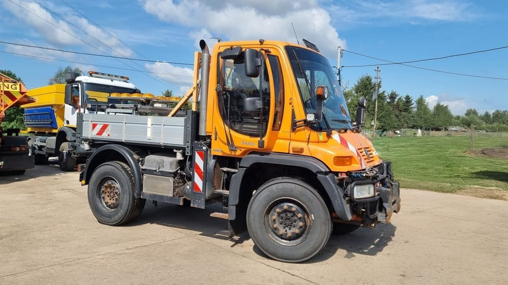 MERCEDES-BENZ Unimog U400 - Δημοτικό τρακτέρ: φωτογραφία 2 MERCEDES-BENZ Unimog U400 - Δημοτικό τρακτέρ: φωτογραφία 2
