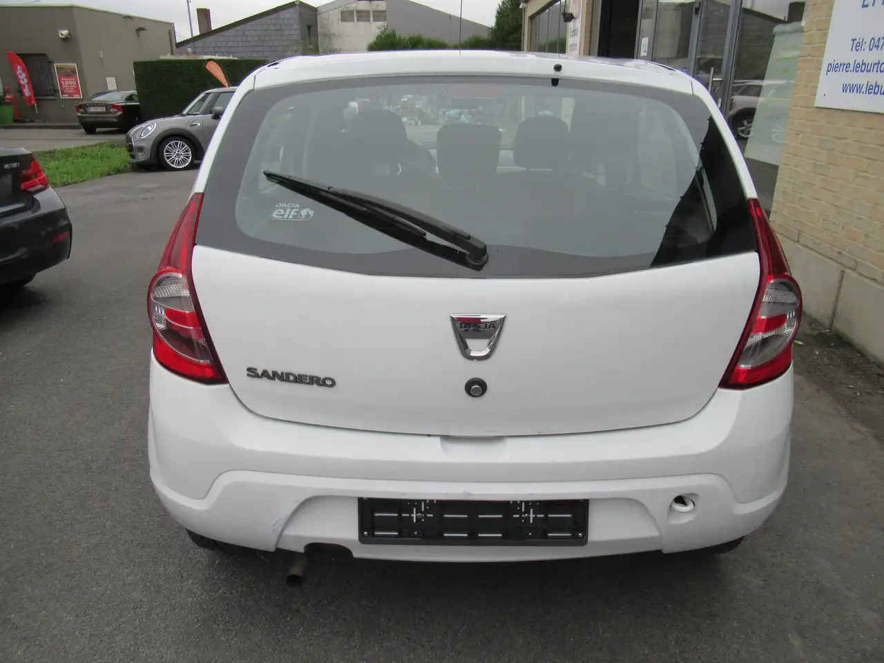 Dacia Sandero Sandero 1.2i Ambiance - Αυτοκίνητο: φωτογραφία 4 Dacia Sandero Sandero 1.2i Ambiance - Αυτοκίνητο: φωτογραφία 4