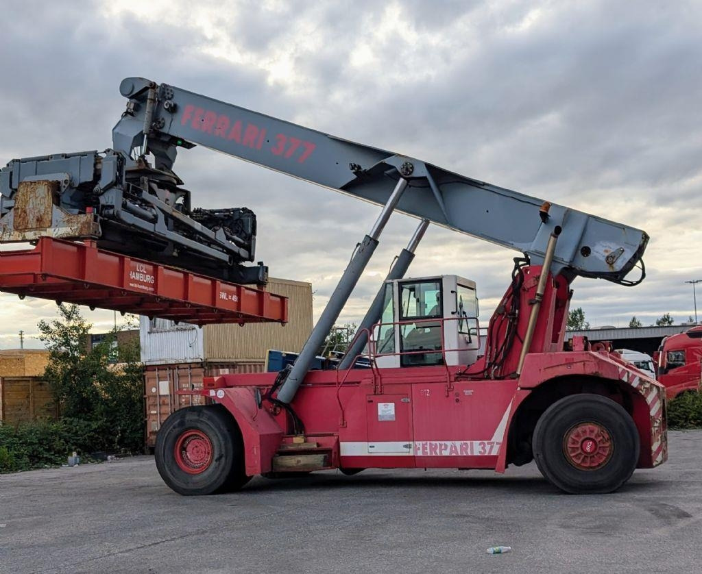 CVS Ferrari F377.5 PB  - Reachstacker: φωτογραφία 1 CVS Ferrari F377.5 PB  - Reachstacker: φωτογραφία 1
