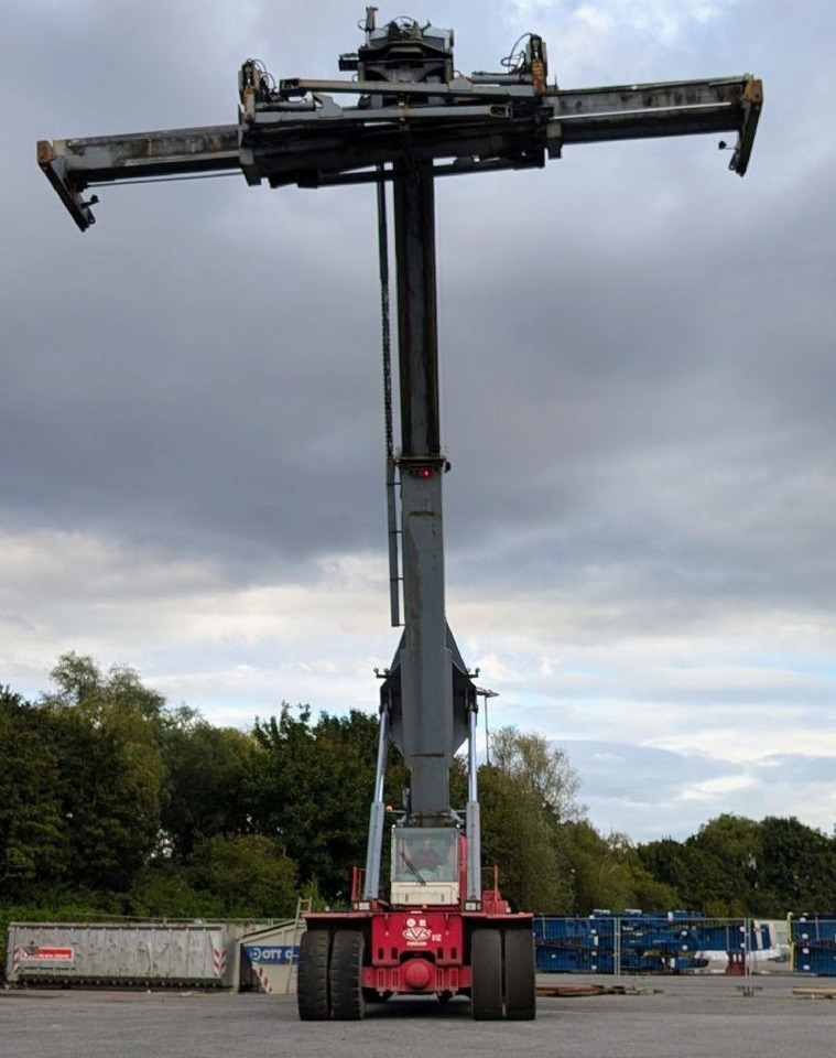 CVS Ferrari F377.5 PB  - Reachstacker: φωτογραφία 4 CVS Ferrari F377.5 PB  - Reachstacker: φωτογραφία 4