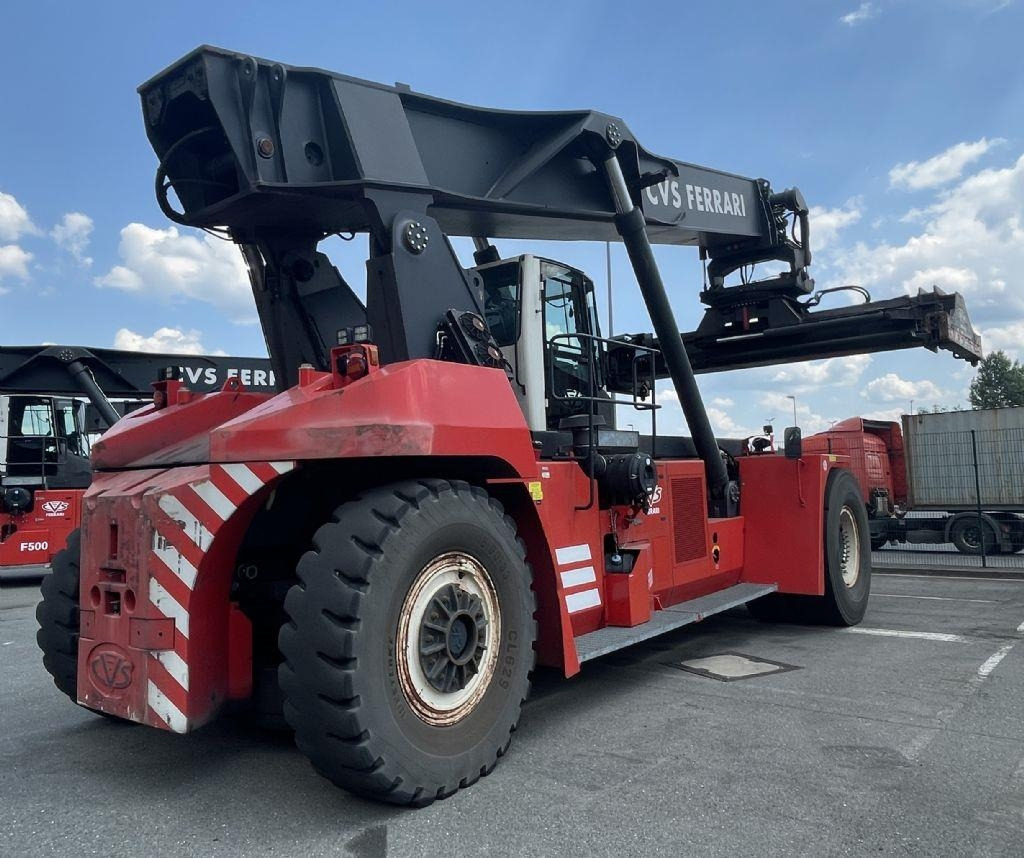 CVS Ferrari F500RS6 S - Reachstacker: φωτογραφία 5 CVS Ferrari F500RS6 S - Reachstacker: φωτογραφία 5