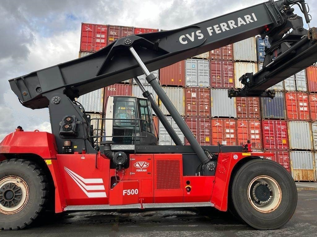 CVS Ferrari F500RS6 S - Reachstacker: φωτογραφία 1 CVS Ferrari F500RS6 S - Reachstacker: φωτογραφία 1