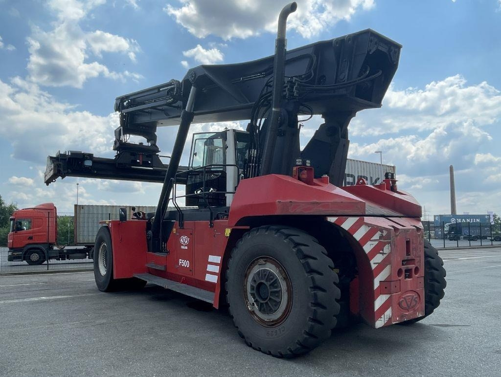 CVS Ferrari F500RS6 S - Reachstacker: φωτογραφία 4 CVS Ferrari F500RS6 S - Reachstacker: φωτογραφία 4