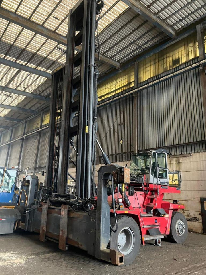 Kalmar DCF100-45E7 - Χειριστές δοχείο: φωτογραφία 2 Kalmar DCF100-45E7 - Χειριστές δοχείο: φωτογραφία 2