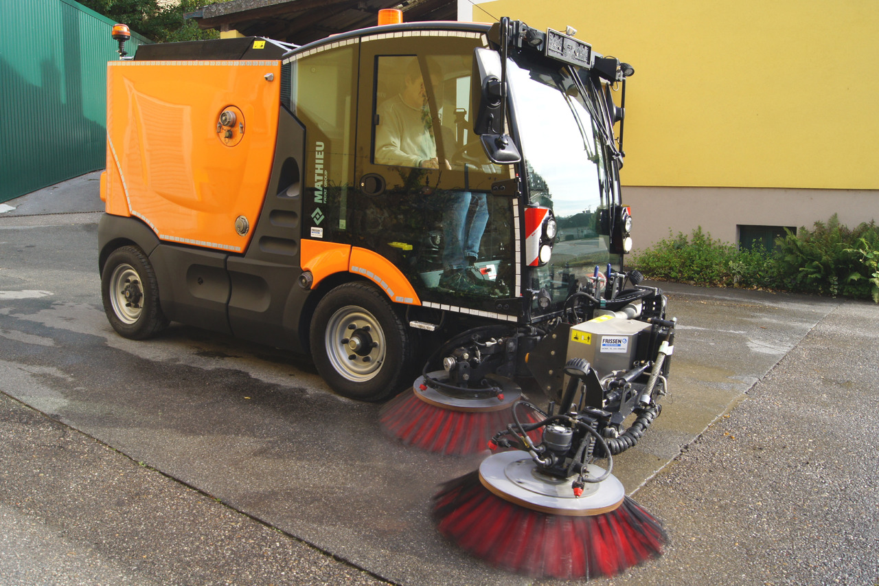 MATHIEU Azura Flex MC210 3-rd brush / EURO 6 - Σάρωθρο δρόμων: φωτογραφία 2 MATHIEU Azura Flex MC210 3-rd brush / EURO 6 - Σάρωθρο δρόμων: φωτογραφία 2