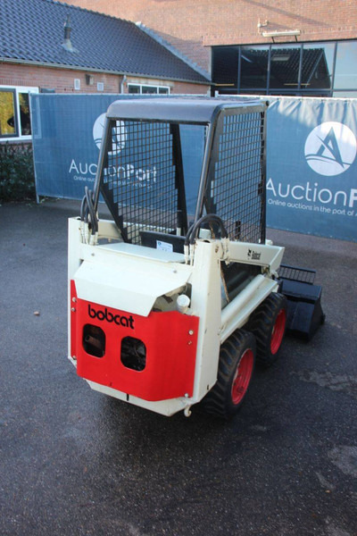 Bobcat 310 - Ελαστιχοφόρος φορτωτής: φωτογραφία 5 Bobcat 310 - Ελαστιχοφόρος φορτωτής: φωτογραφία 5