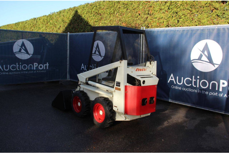 Bobcat 315 - Ελαστιχοφόρος φορτωτής: φωτογραφία 3 Bobcat 315 - Ελαστιχοφόρος φορτωτής: φωτογραφία 3