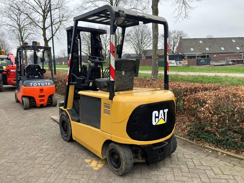 Caterpillar EP25K-PAC - Ηλεκτροκίνητο περονοφόρο: φωτογραφία 3 Caterpillar EP25K-PAC - Ηλεκτροκίνητο περονοφόρο: φωτογραφία 3