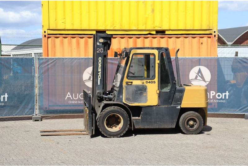 Daewoo D40S-2 - Πετρελαιοκίνητο περονοφόρο: φωτογραφία 1 Daewoo D40S-2 - Πετρελαιοκίνητο περονοφόρο: φωτογραφία 1