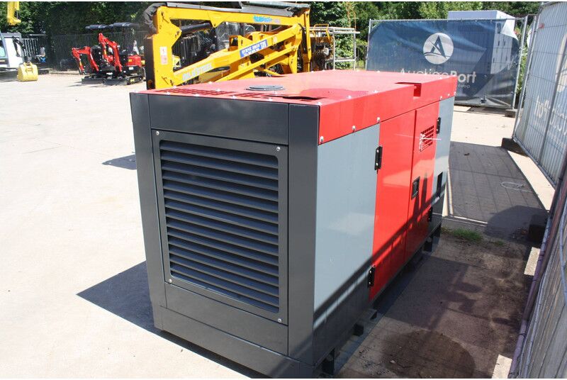 Devol Power VG-R30 - Βιομηχανική γεννήτρια: φωτογραφία 4 Devol Power VG-R30 - Βιομηχανική γεννήτρια: φωτογραφία 4