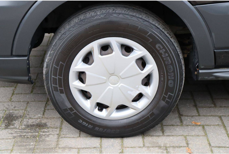 Βαν Ford Transit: φωτογραφία 13