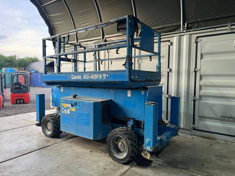 Genie GS-4069 - Ψαλιδωτό ανυψωτικό: φωτογραφία 3 Genie GS-4069 - Ψαλιδωτό ανυψωτικό: φωτογραφία 3