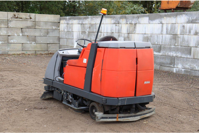 Hako B310R CL - Σάρωθρο δρόμων: φωτογραφία 4 Hako B310R CL - Σάρωθρο δρόμων: φωτογραφία 4