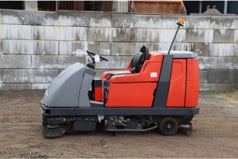 Hako B310R CL - Σάρωθρο δρόμων: φωτογραφία 1 Hako B310R CL - Σάρωθρο δρόμων: φωτογραφία 1