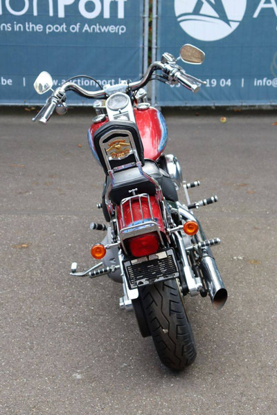 Harley-Davidson Deuce Softail - Μοτοσικλέτα: φωτογραφία 5 Harley-Davidson Deuce Softail - Μοτοσικλέτα: φωτογραφία 5