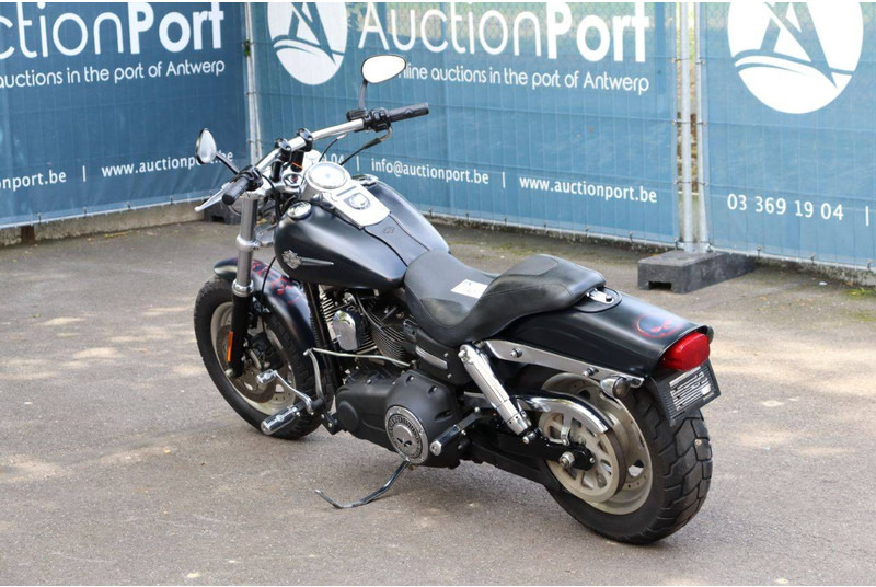 Harley-Davidson Dyna Fat Bob - Μοτοσικλέτα: φωτογραφία 4 Harley-Davidson Dyna Fat Bob - Μοτοσικλέτα: φωτογραφία 4