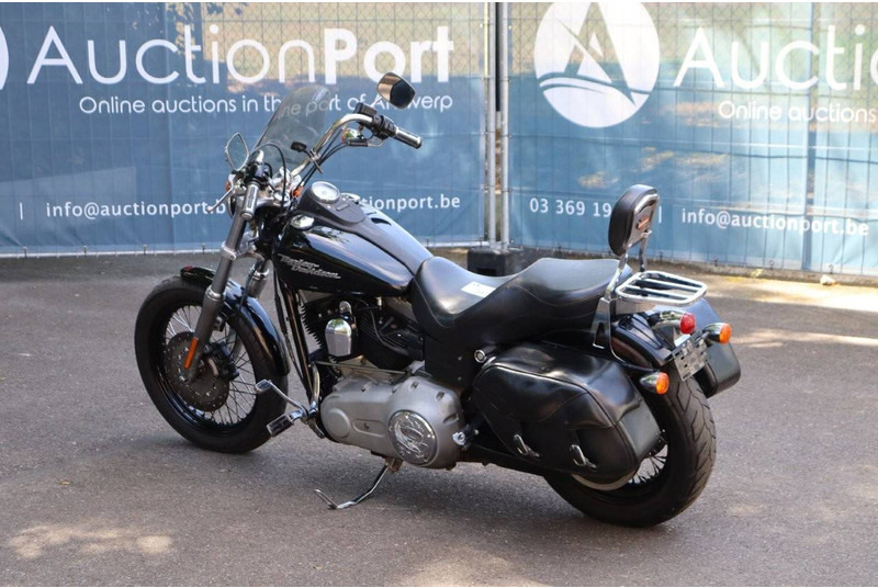 Harley-Davidson Dyna Street Bob - Μοτοσικλέτα: φωτογραφία 3 Harley-Davidson Dyna Street Bob - Μοτοσικλέτα: φωτογραφία 3