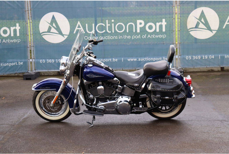 Harley-Davidson Heritage Softail Classic - Μοτοσικλέτα: φωτογραφία 2 Harley-Davidson Heritage Softail Classic - Μοτοσικλέτα: φωτογραφία 2