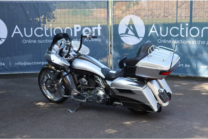 Harley-Davidson Road Glide CVO - Μοτοσικλέτα: φωτογραφία 3 Harley-Davidson Road Glide CVO - Μοτοσικλέτα: φωτογραφία 3
