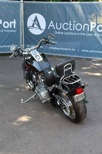 Harley-Davidson Softail Custom - Μοτοσικλέτα: φωτογραφία 4 Harley-Davidson Softail Custom - Μοτοσικλέτα: φωτογραφία 4