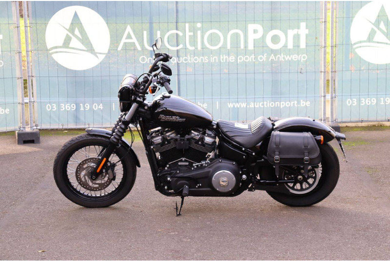 Harley-Davidson Street Bob - Μοτοσικλέτα: φωτογραφία 2 Harley-Davidson Street Bob - Μοτοσικλέτα: φωτογραφία 2