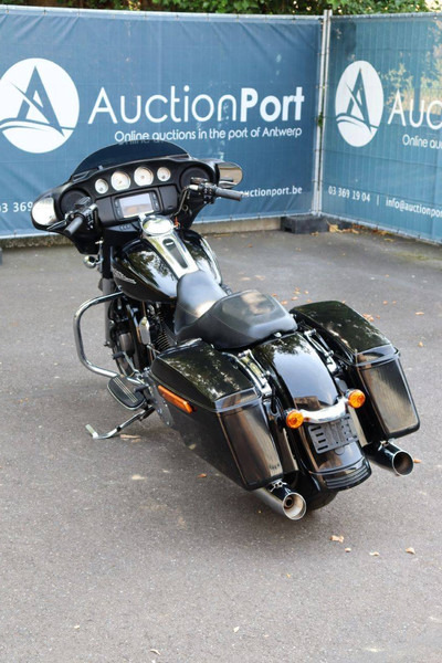 Harley-Davidson Street Glide - Μοτοσικλέτα: φωτογραφία 4 Harley-Davidson Street Glide - Μοτοσικλέτα: φωτογραφία 4