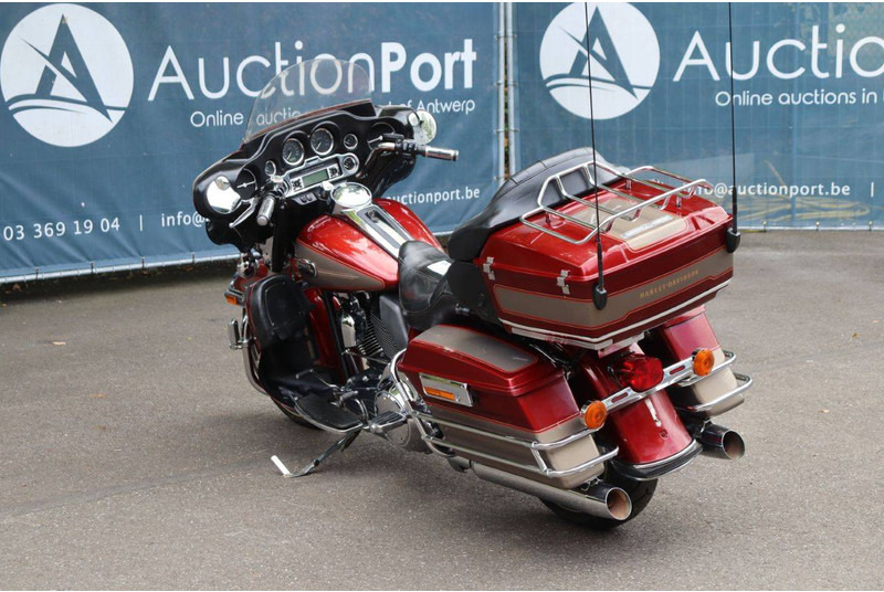 Harley-Davidson Ultra Classic - Μοτοσικλέτα: φωτογραφία 4 Harley-Davidson Ultra Classic - Μοτοσικλέτα: φωτογραφία 4