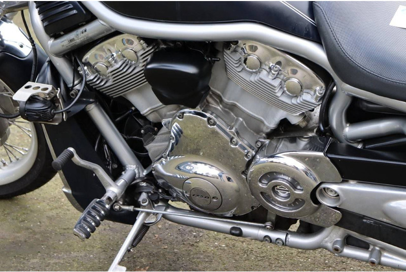 Μοτοσικλέτα Harley-Davidson V-Rod VRSC: φωτογραφία 16 Μοτοσικλέτα Harley-Davidson V-Rod VRSC: φωτογραφία 16