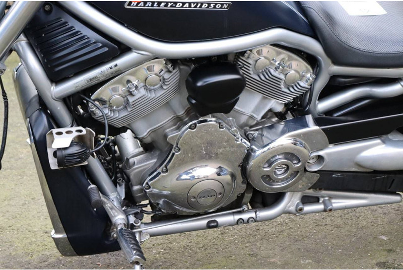 Μοτοσικλέτα Harley-Davidson V-Rod VRSC: φωτογραφία 15 Μοτοσικλέτα Harley-Davidson V-Rod VRSC: φωτογραφία 15