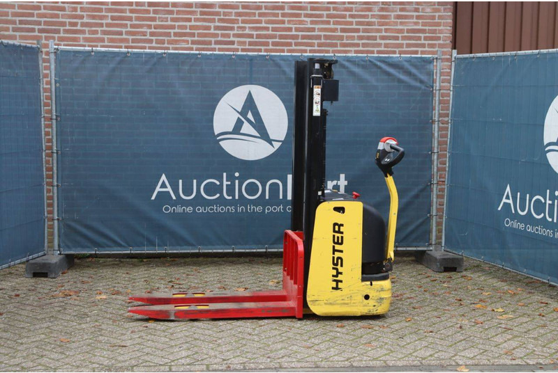 Hyster S1.0 AC - Μηχάνημα στοίβαξης: φωτογραφία 1 Hyster S1.0 AC - Μηχάνημα στοίβαξης: φωτογραφία 1