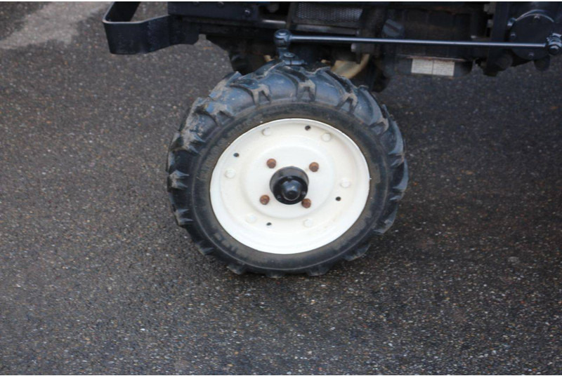 Τρακτέρ Iseki TS1610: φωτογραφία 13