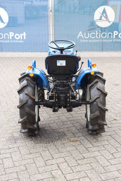 Iseki TX1500F - Τρακτέρ: φωτογραφία 5 Iseki TX1500F - Τρακτέρ: φωτογραφία 5