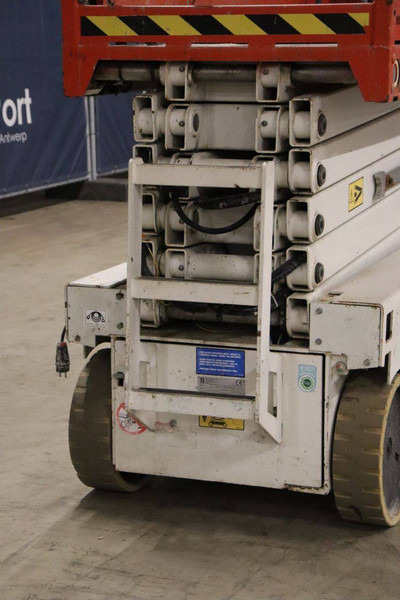 Ψαλιδωτό ανυψωτικό Iteco IT10090: φωτογραφία 11