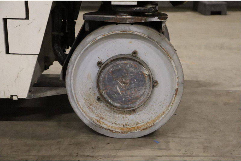 Ψαλιδωτό ανυψωτικό Iteco IT10090: φωτογραφία 14