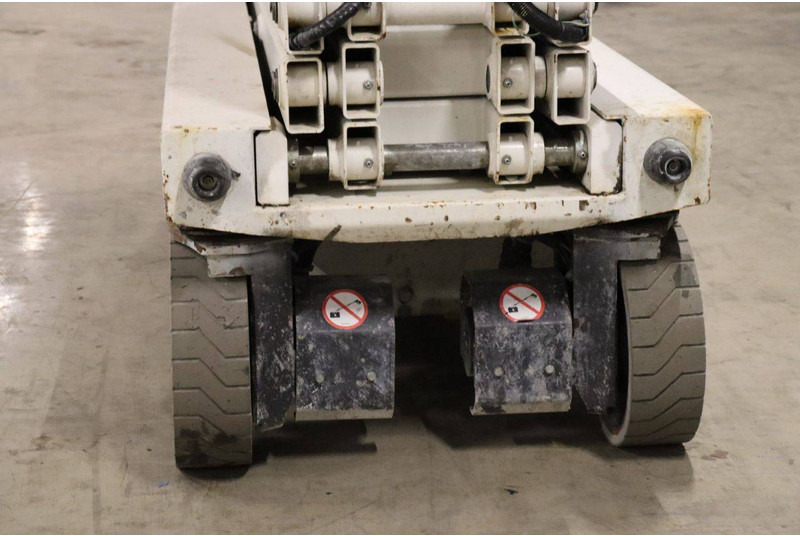 Ψαλιδωτό ανυψωτικό Iteco IT10090: φωτογραφία 18