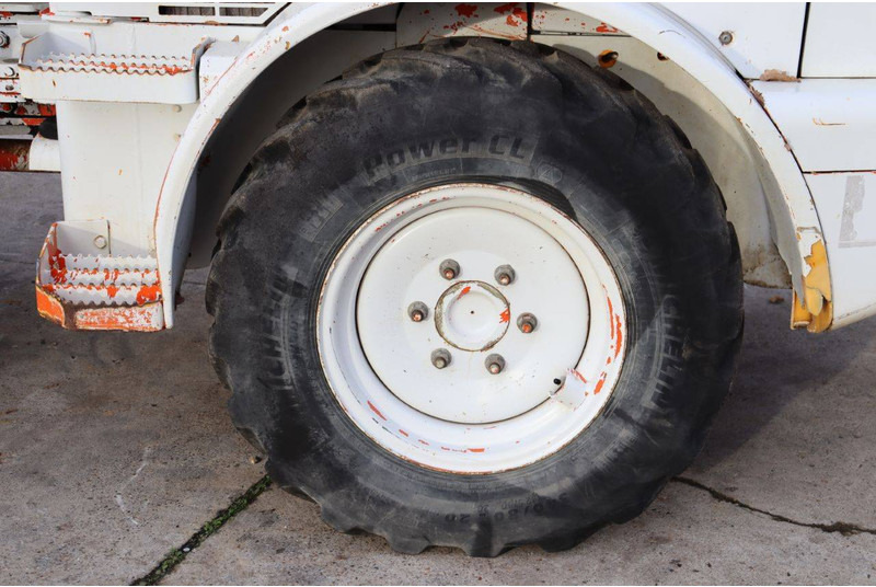 Ελαστιχοφόρος φορτωτής JCB Santerne ZX: φωτογραφία 20