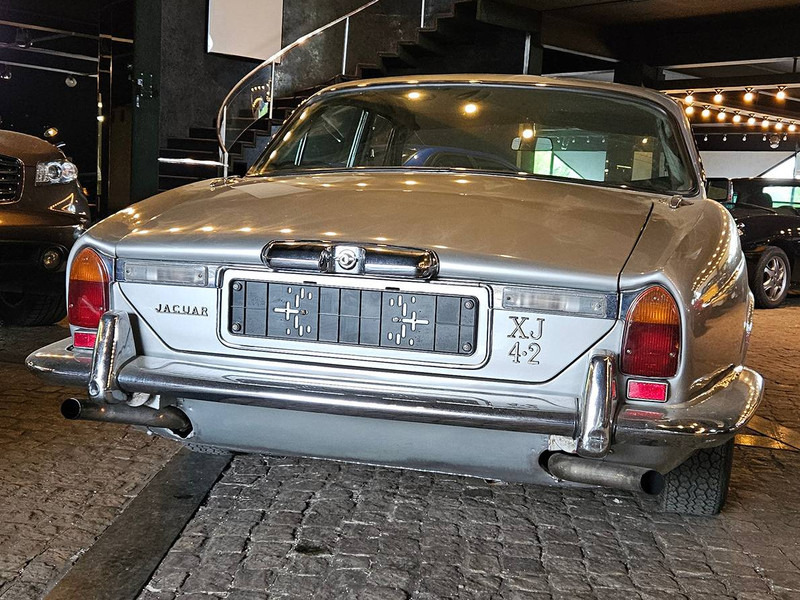Jaguar XJ (series II) 4.2 Automatic - Λιμουζίνα/ Sedan: φωτογραφία 4 Jaguar XJ (series II) 4.2 Automatic - Λιμουζίνα/ Sedan: φωτογραφία 4