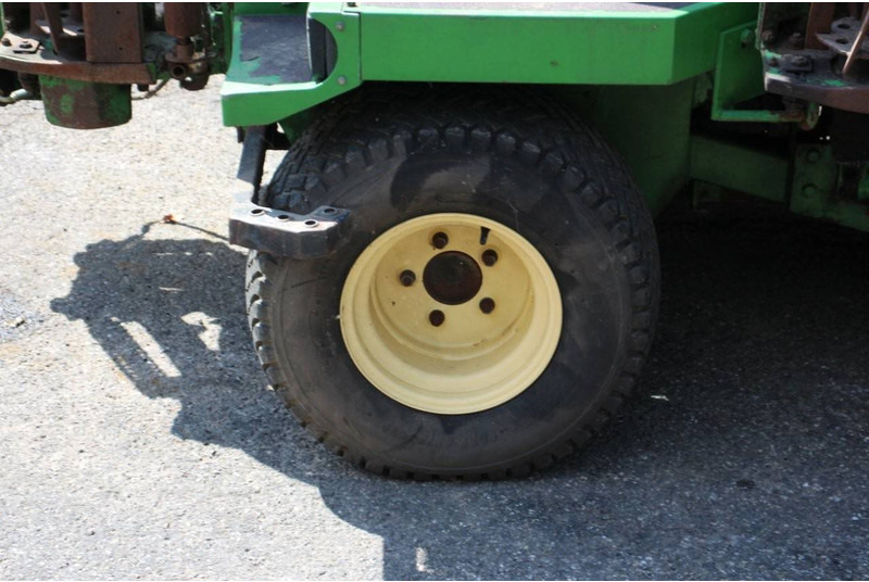 Χλοοκοπτικό John Deere: φωτογραφία 12 Χλοοκοπτικό John Deere: φωτογραφία 12