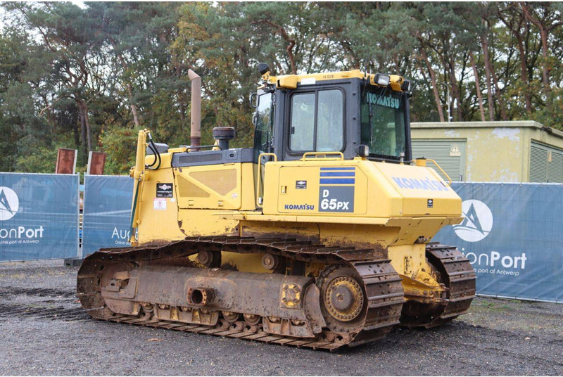 Komatsu D65PX-17 - Μπουλντόζα: φωτογραφία 3 Komatsu D65PX-17 - Μπουλντόζα: φωτογραφία 3