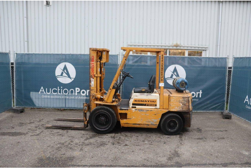 Komatsu FG30-8 - Υγραεριοκίνητο περονοφόρο: φωτογραφία 2 Komatsu FG30-8 - Υγραεριοκίνητο περονοφόρο: φωτογραφία 2