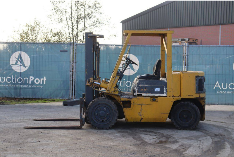 Komatsu - Πετρελαιοκίνητο περονοφόρο: φωτογραφία 2 Komatsu - Πετρελαιοκίνητο περονοφόρο: φωτογραφία 2