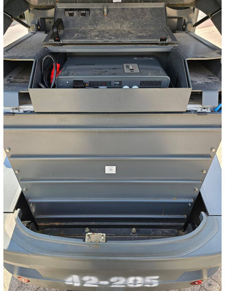 Ελαστιχοφόρος φορτωτής Kramer 357: φωτογραφία 13