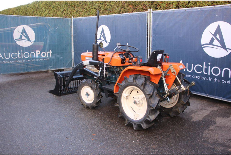 Kubota B1500DT - Τρακτέρ: φωτογραφία 3 Kubota B1500DT - Τρακτέρ: φωτογραφία 3