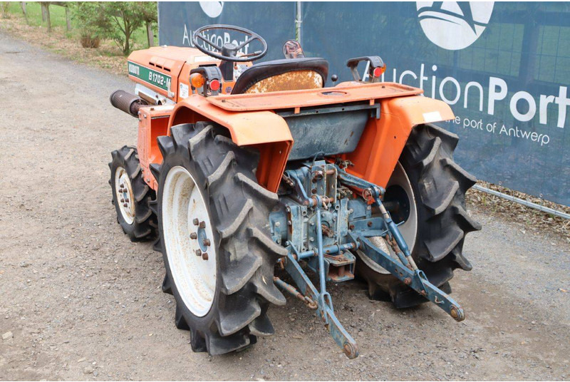 Kubota B1702-M - Τρακτέρ: φωτογραφία 4 Kubota B1702-M - Τρακτέρ: φωτογραφία 4